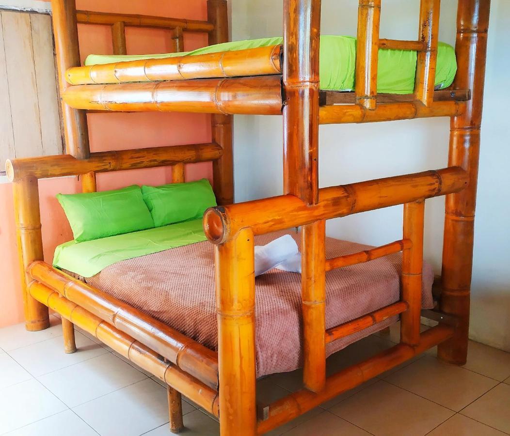 Montanita Chill Out House Hostel Exterior photo